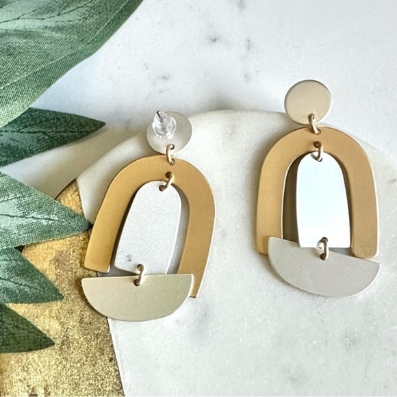 2/$30🌵 Silver & Gold Tone Metal Arch Half Circle Earrings Tier Dangle Boho NEW - Picture 5 of 12